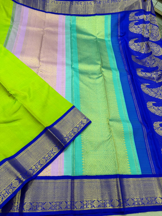 Fluorescent green / blue tri colored pallu korvai