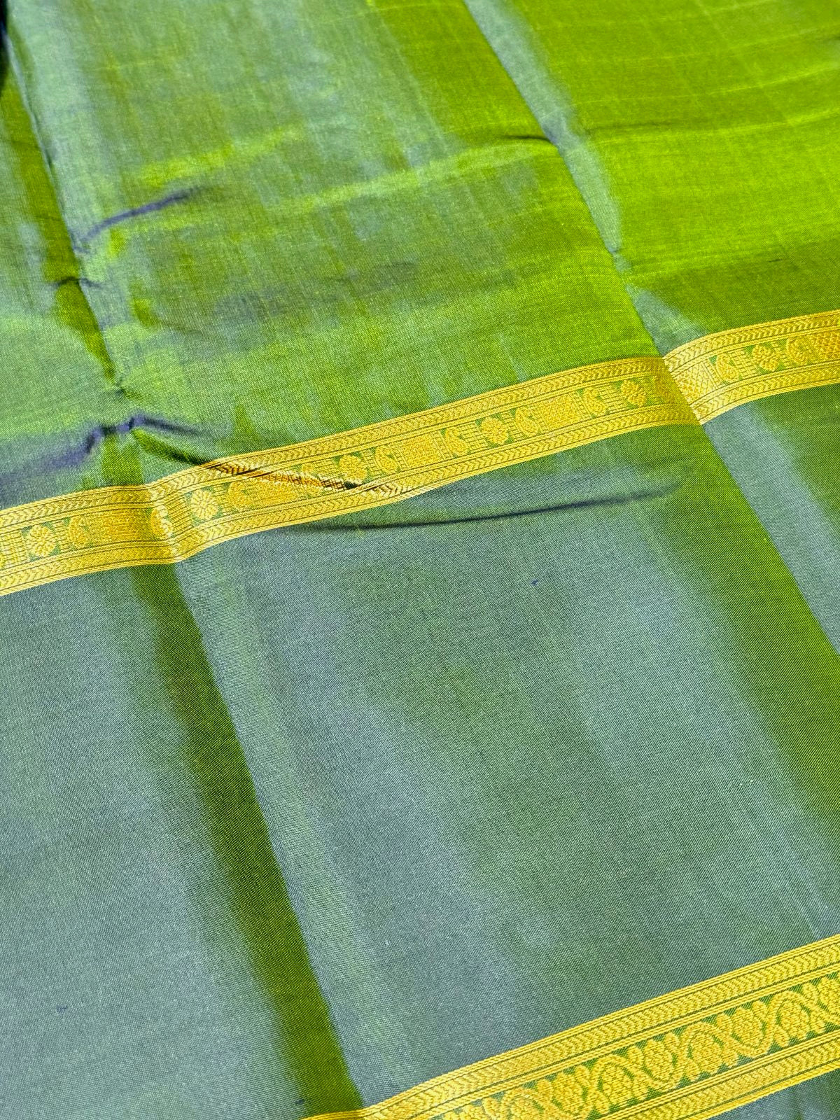 Ramar green with dual tone olive green 1000buttas rettapate border