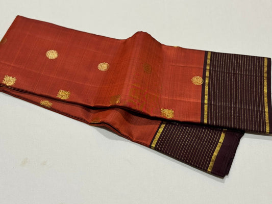 Rust / brown striped borders mayil / chakram buttas