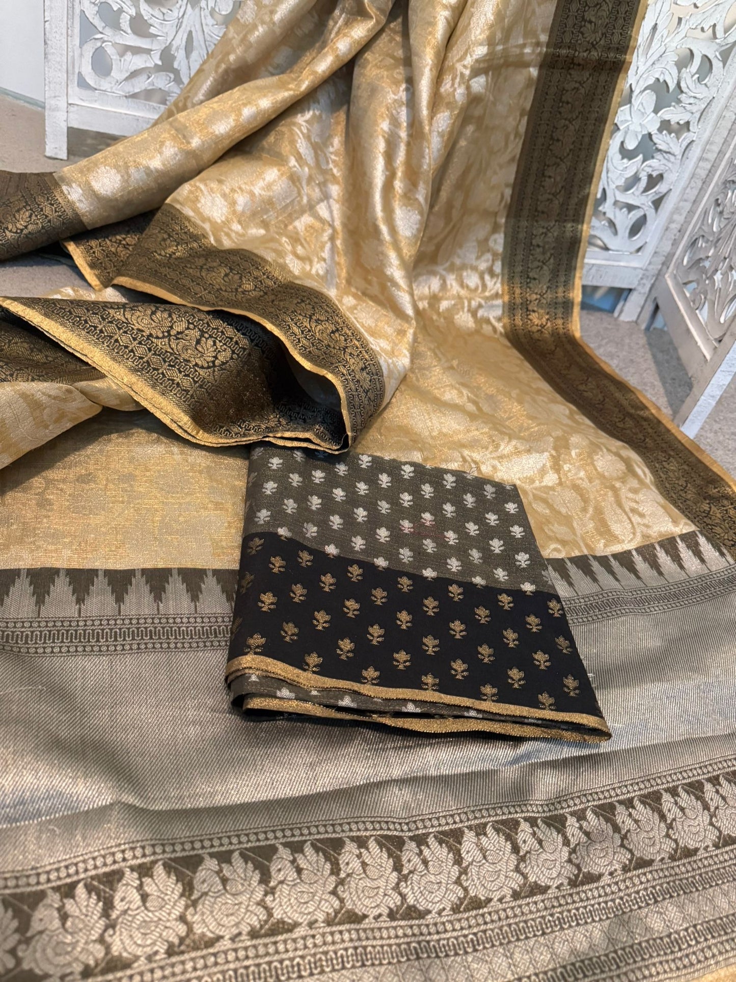 Pure tissue gold with silver