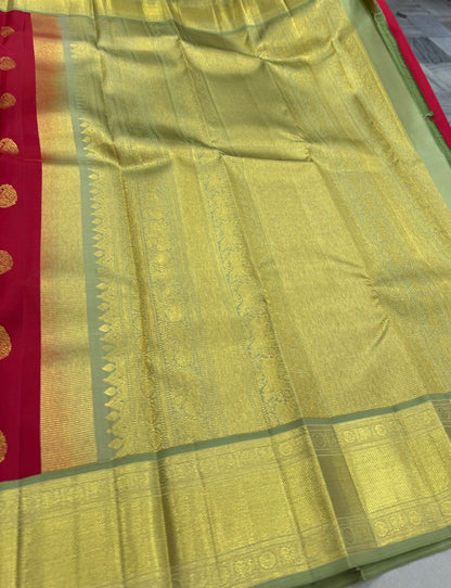 Chilli red / elaichi green mango buttas korvai