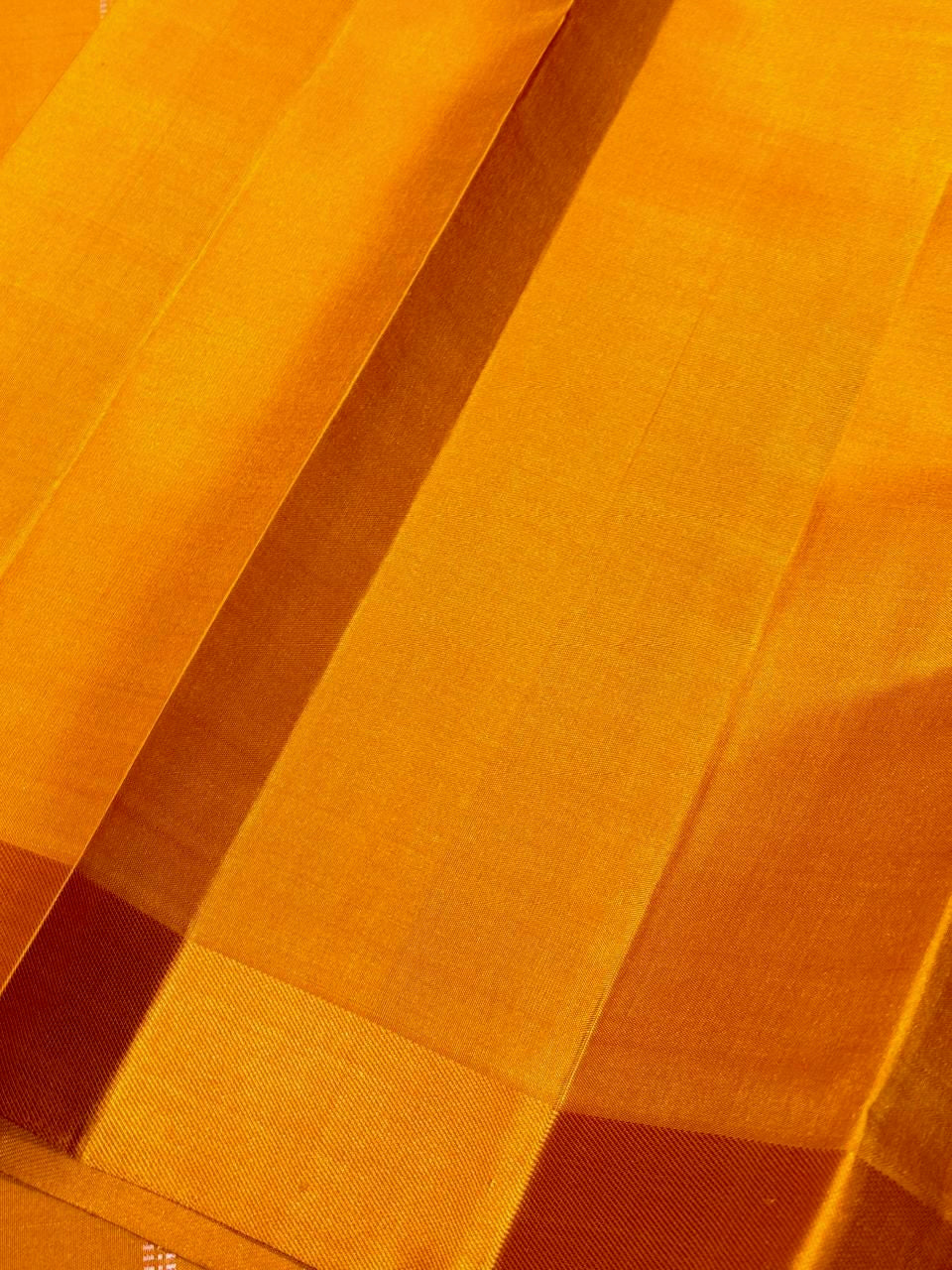 Soft pink/orange mustard with buttas