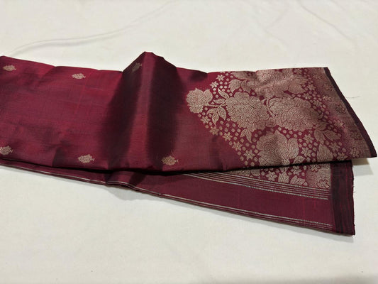 Deep burgundy brown turning borders