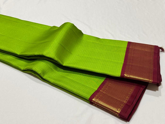 Parrot green / maroon korvai small Zari checks