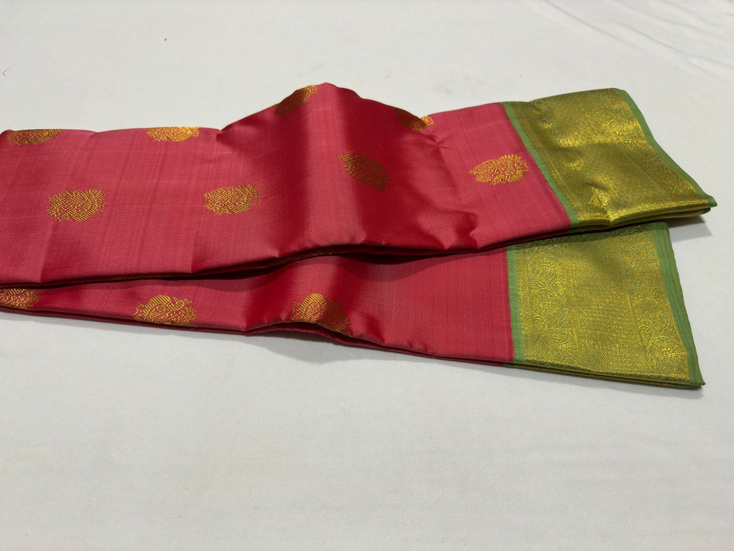 Lotus pink with yelakkai green
