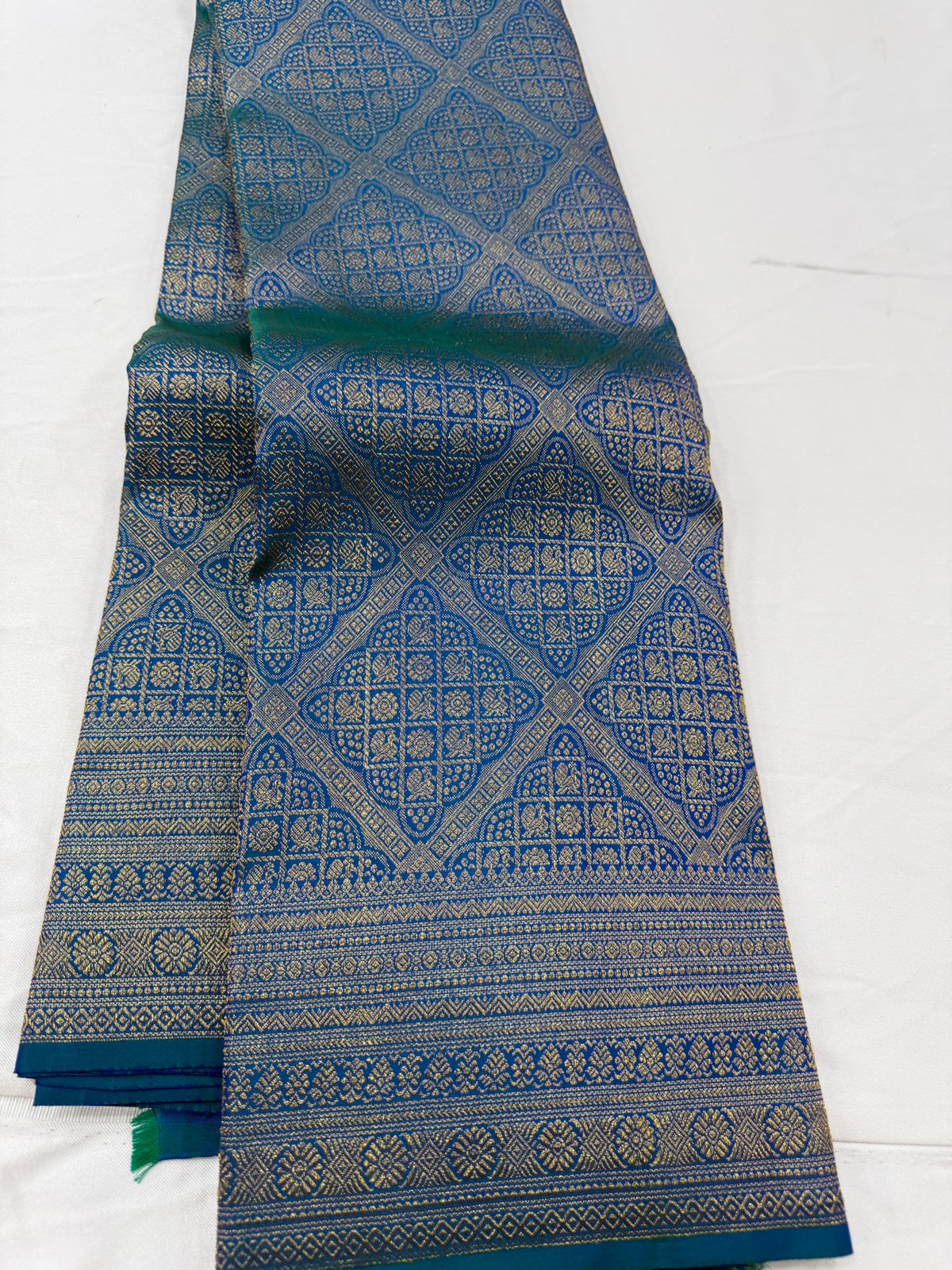 Dual tone blue green Jacquard
