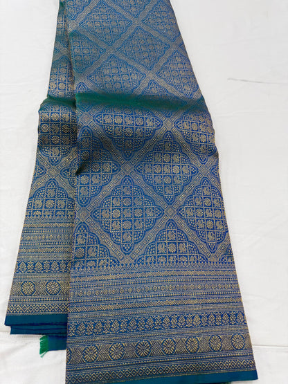 Dual tone blue green Jacquard