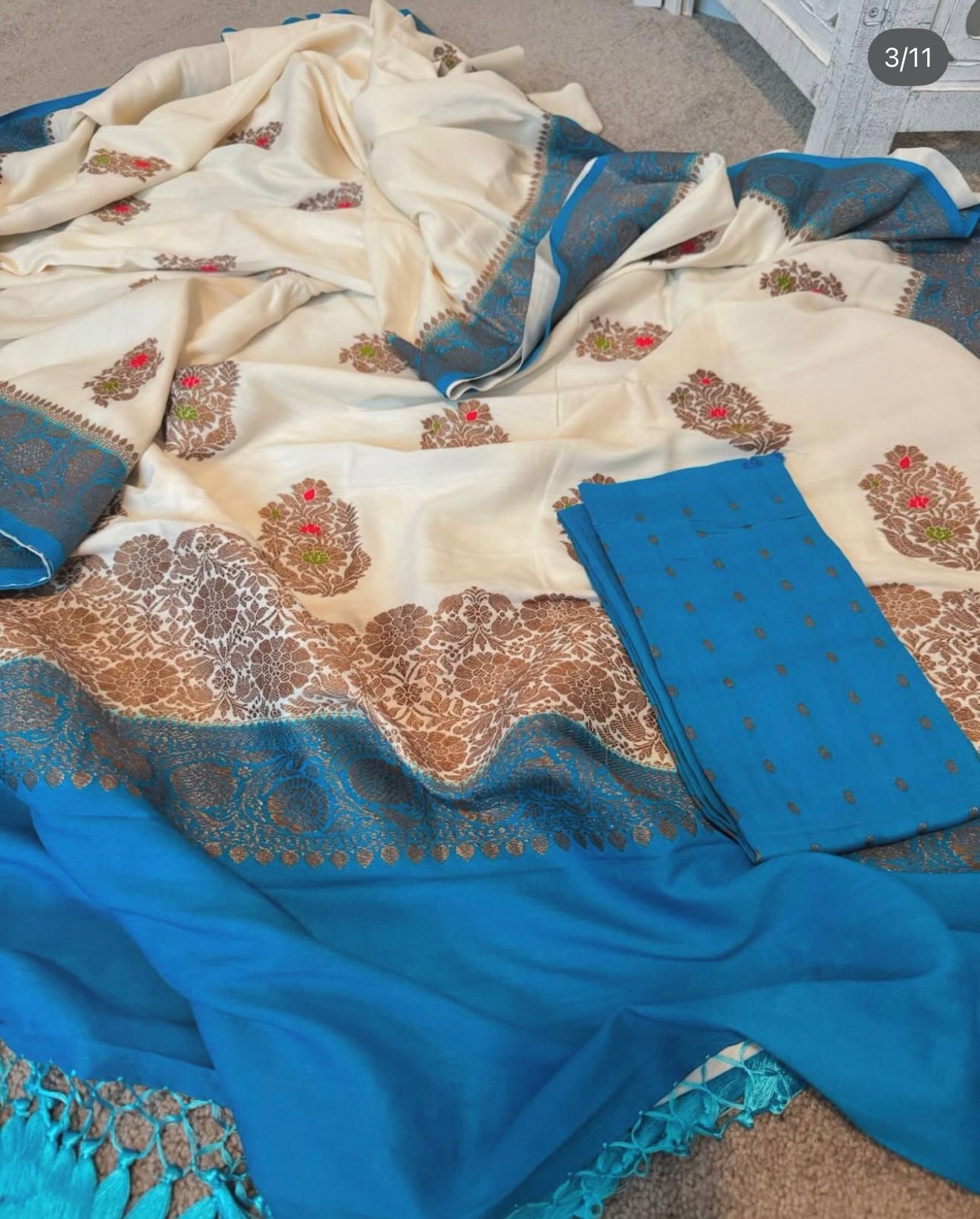 off white / copper sulphate blue Munga benarasi
