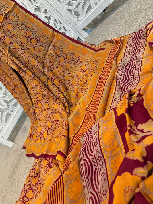 Soft crepe orange / maroon