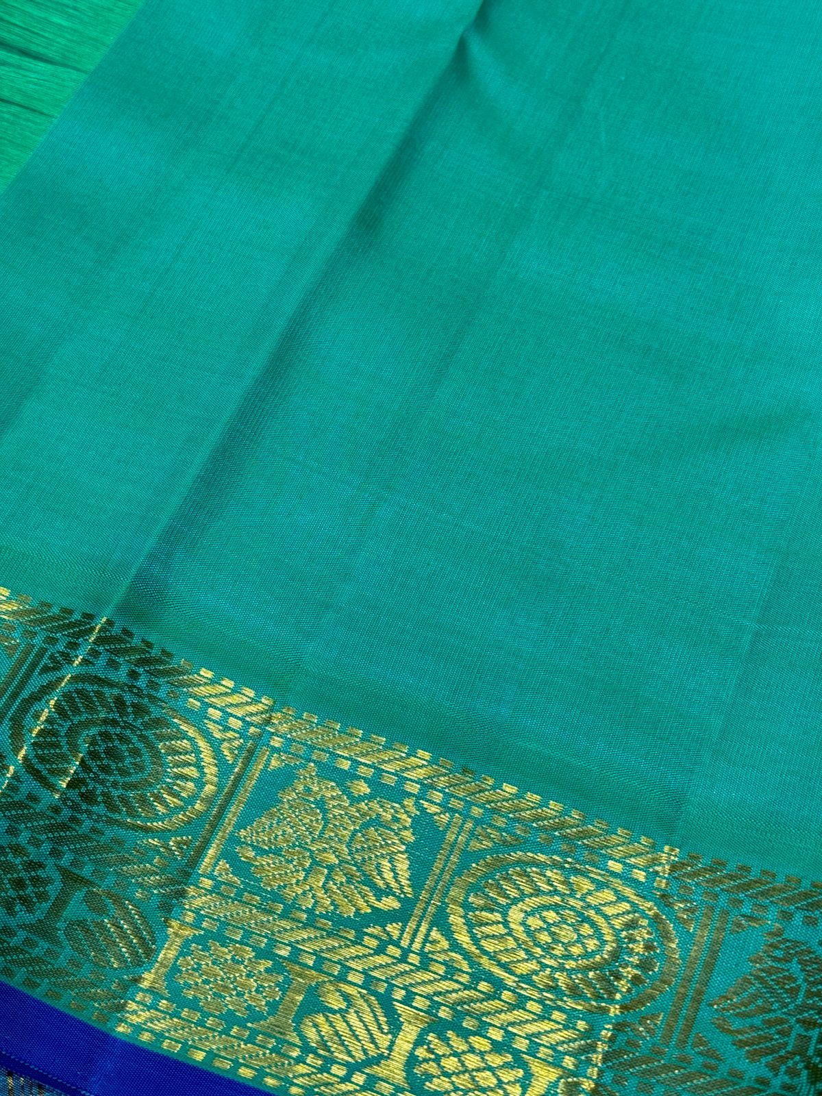 Deep Magenta bluish green korvai
