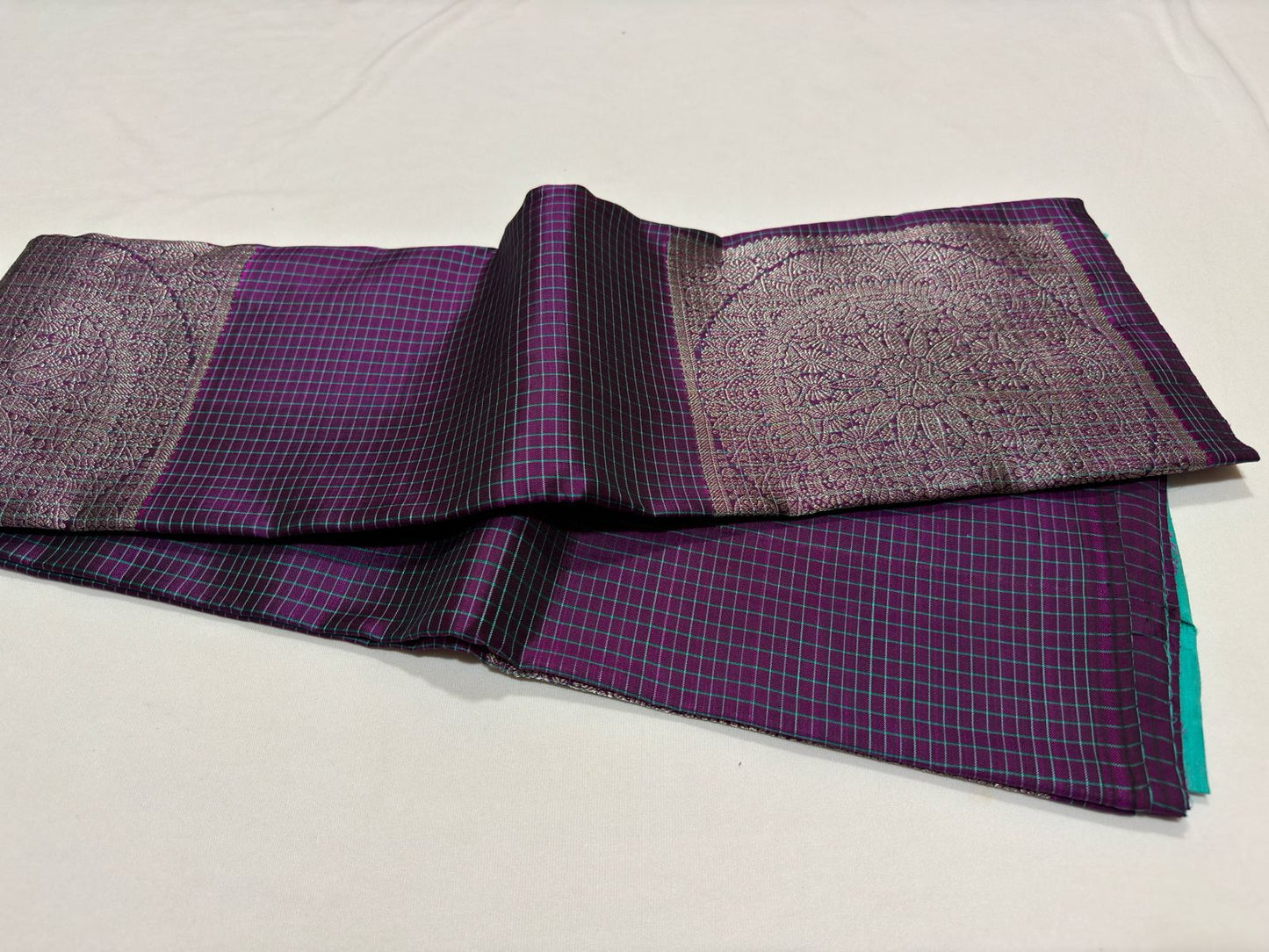 Deep purple with turquoise blue borderless