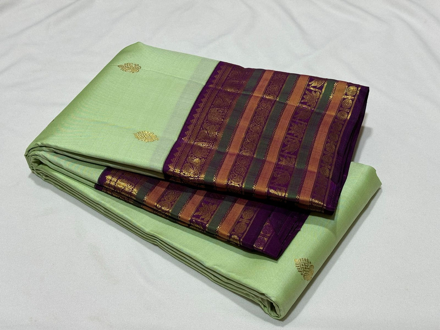 Pastel pista green / dark purple / varisaipet
