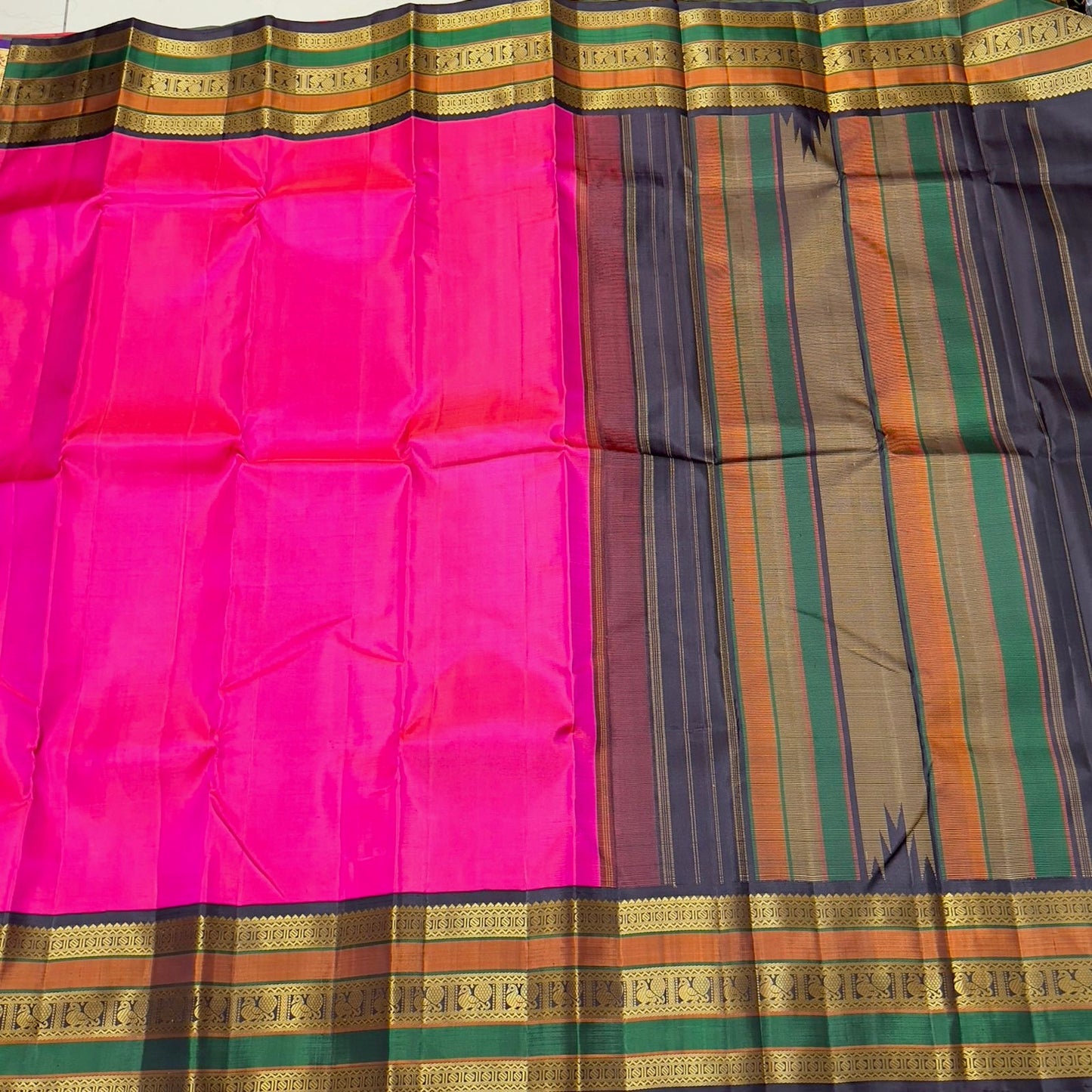 Shocking tomato pink with Kanchana brown