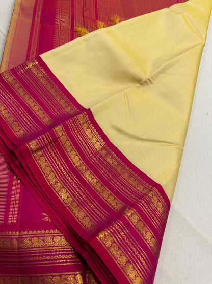 Ivory Reddish pink Varisaipet korvai