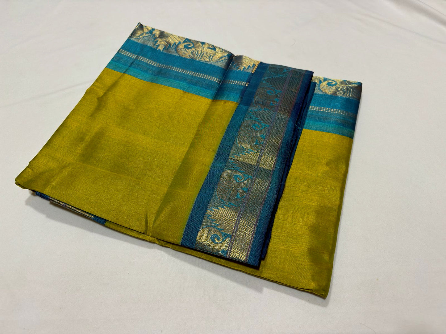 Mehendi green with coppersulphate blue plain korvai