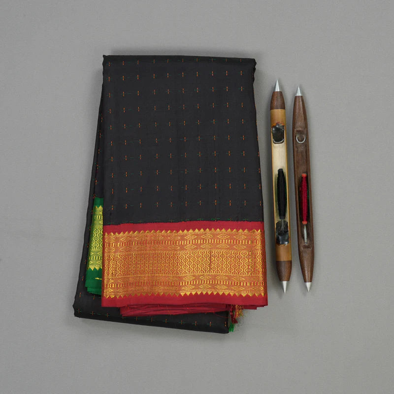 Black korvai Green / red Ganga Jamuna thread plus buttas