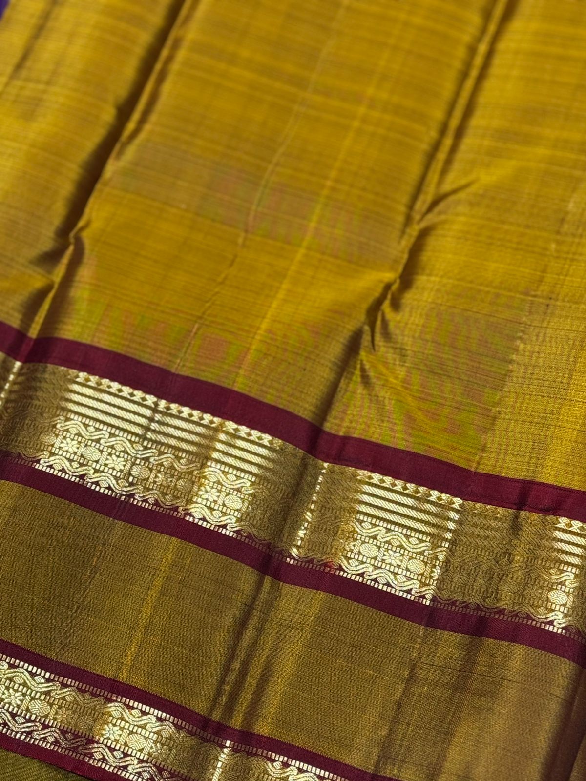 Purple / Sampanga buttas antique Zari