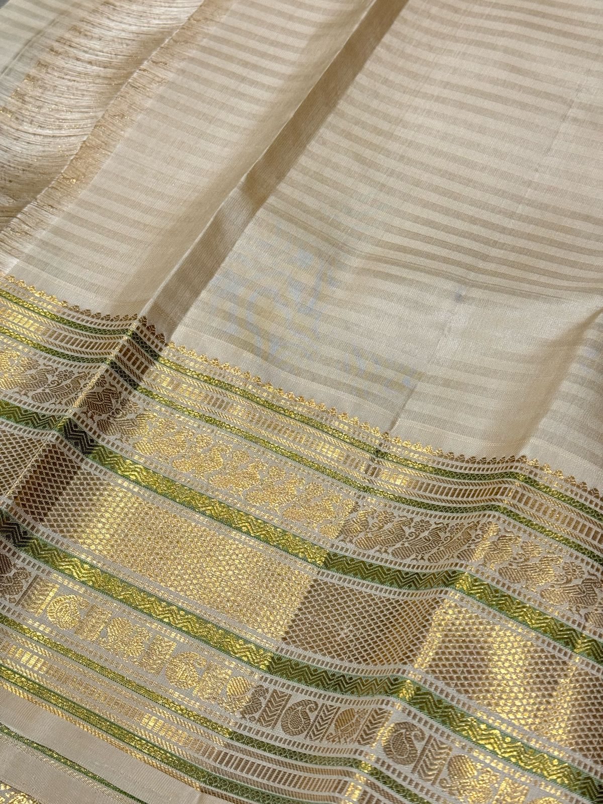Royal blue off white muted checks/stripes korvai