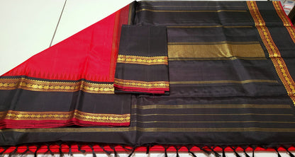 Chilli red / black korvai rettapate temple