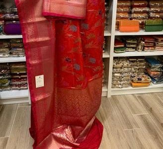 Chilli Red Floral Benarasi
