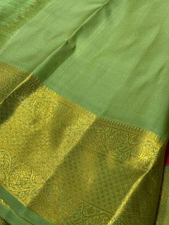 Lotus pink with yelakkai green