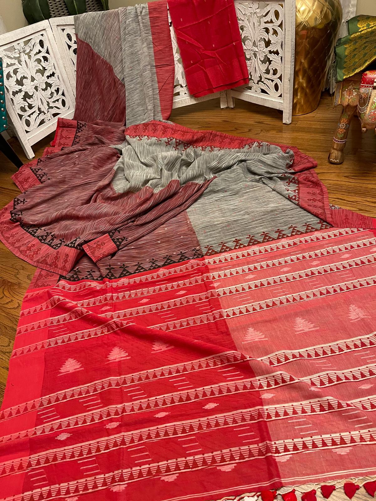 Bengal handloom with fabric painting grey / red