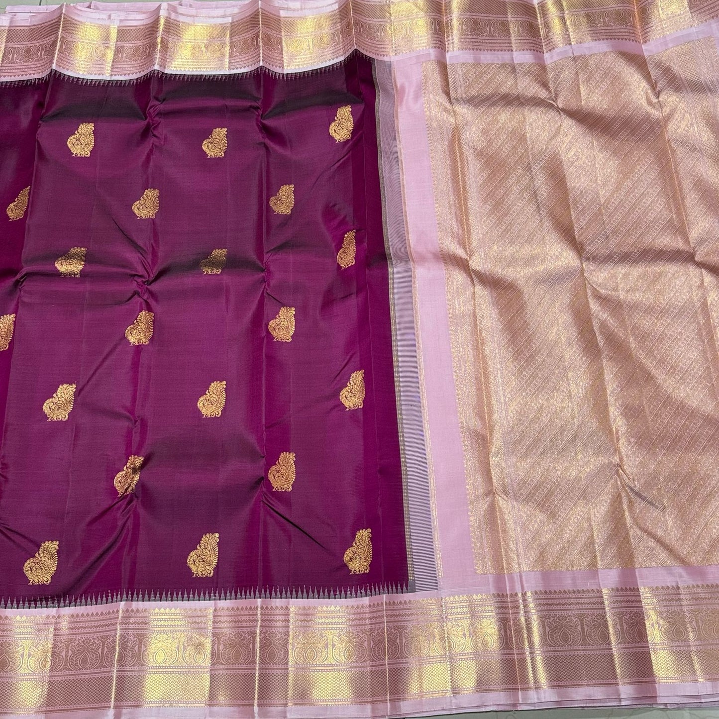 Deep kungumam maroonish wine buttas korvai