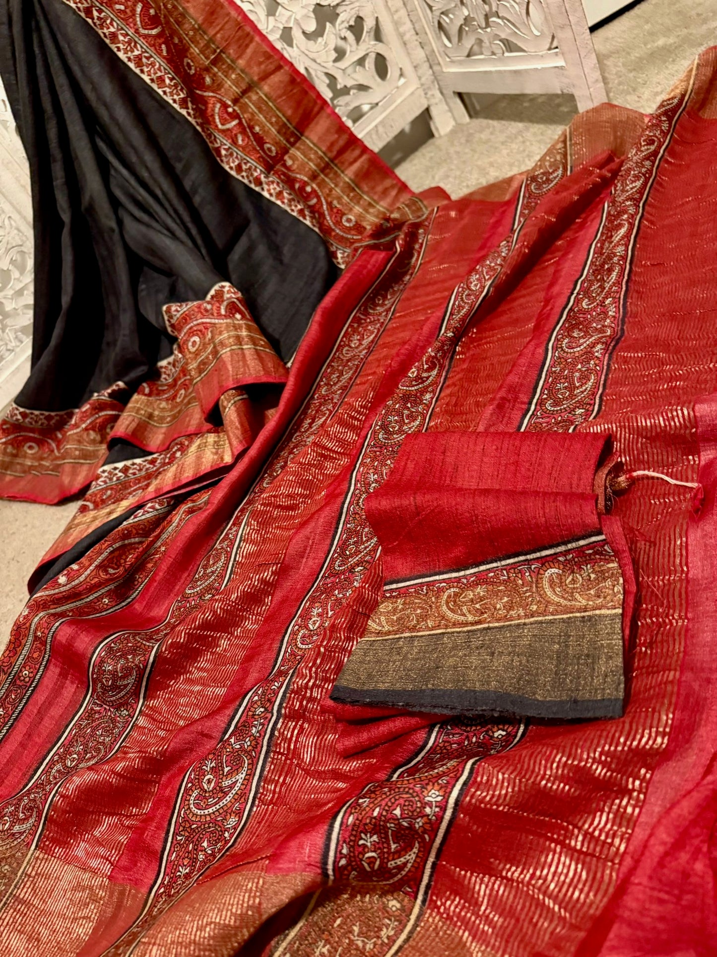 Black / Maroon Tussar Silk With Zari
