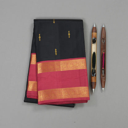 Black maroon rettapate korvai with buttas