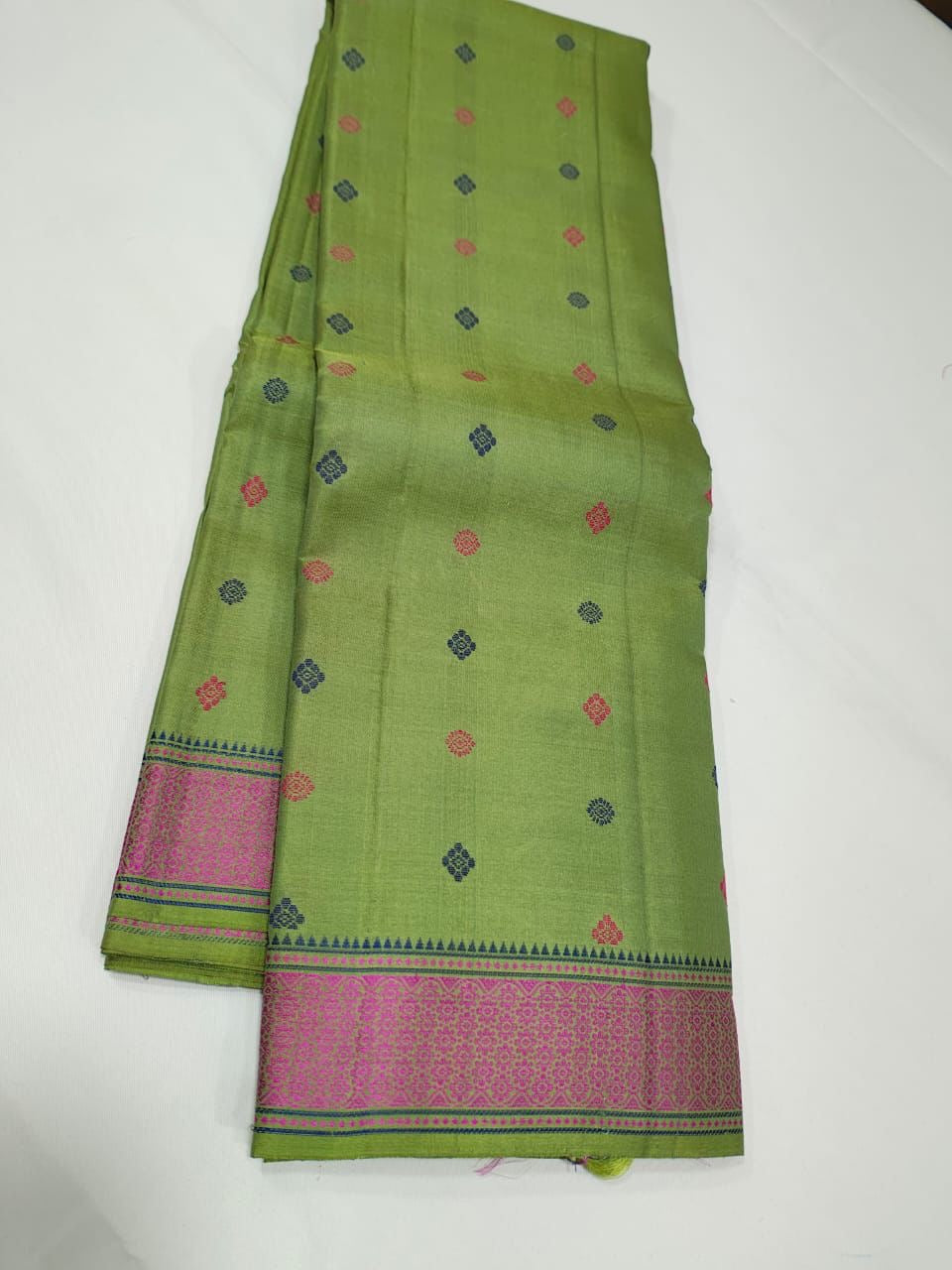 Olive green Pink