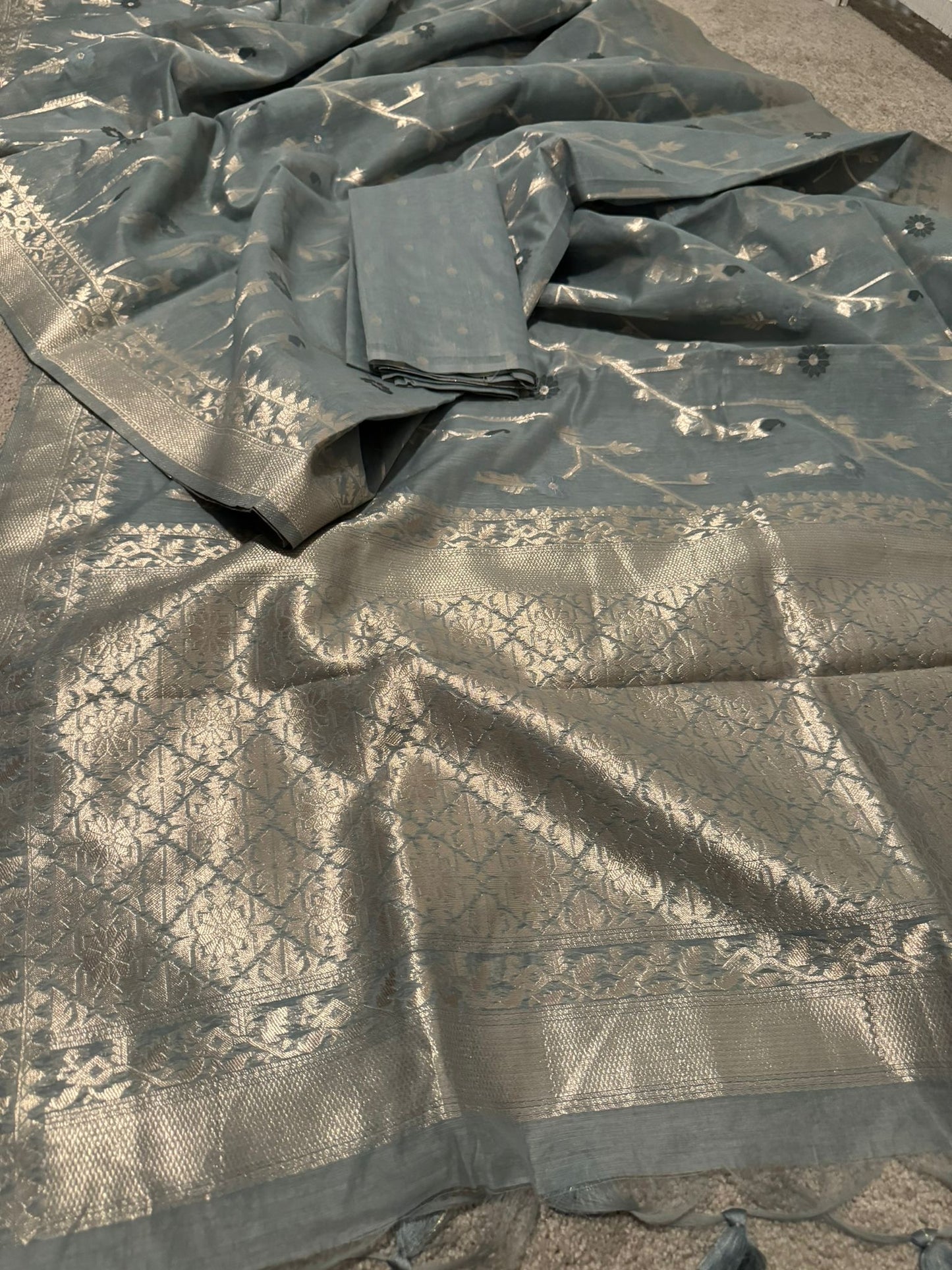 Grey antique gold / siver Zari light Tussar silk
