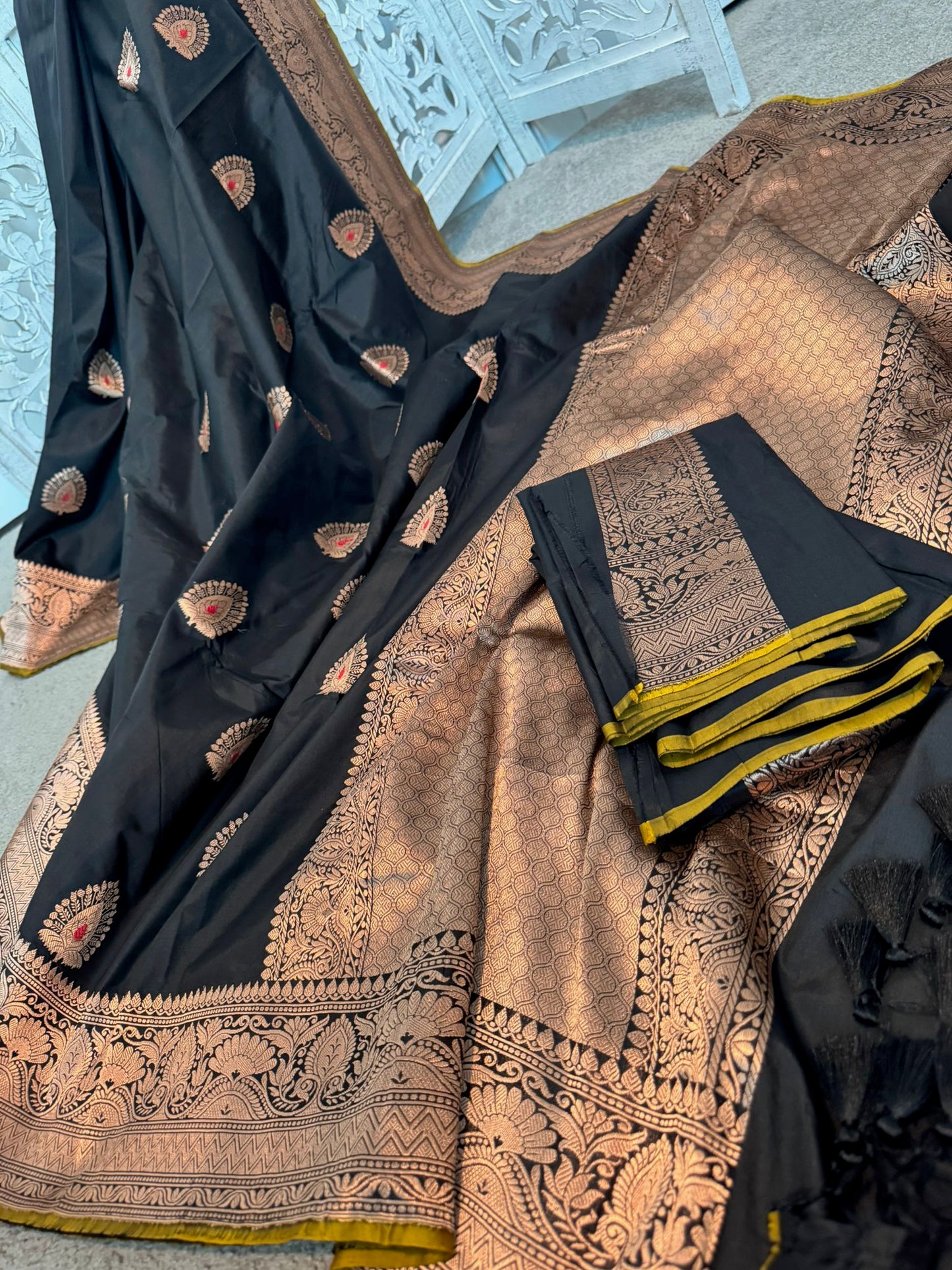 Black Katan silk Benarasi