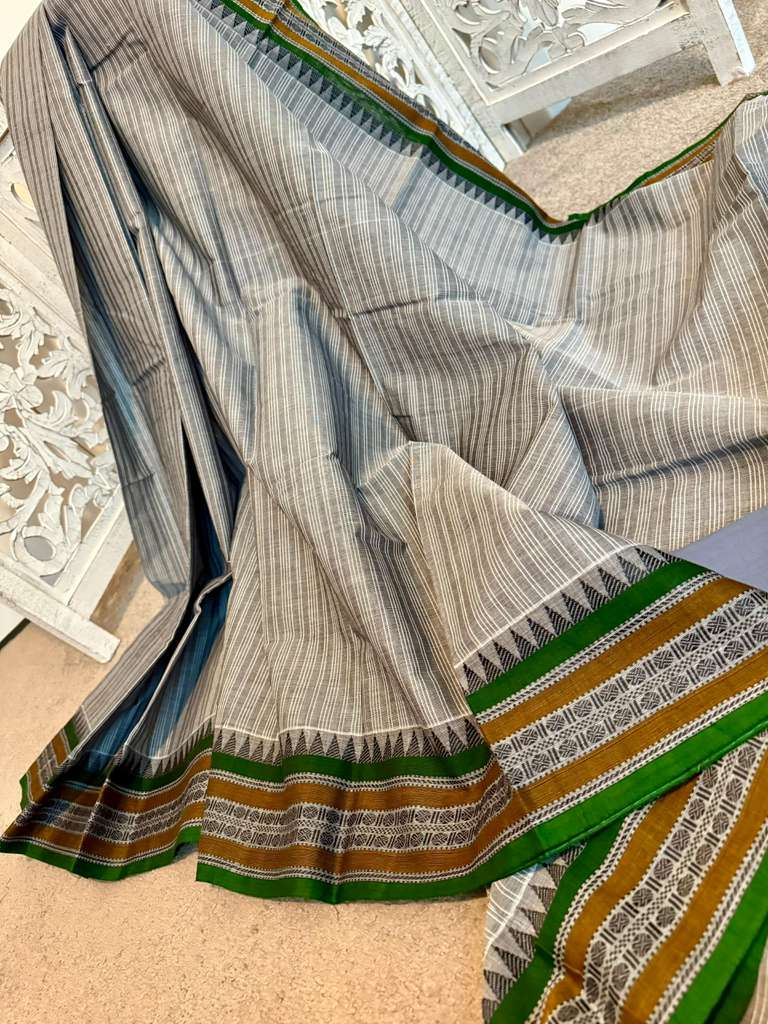 Grey Pastel green / blue stripes