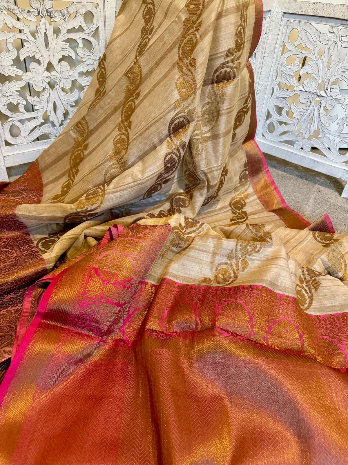 Linen Benarasi Cream / pink