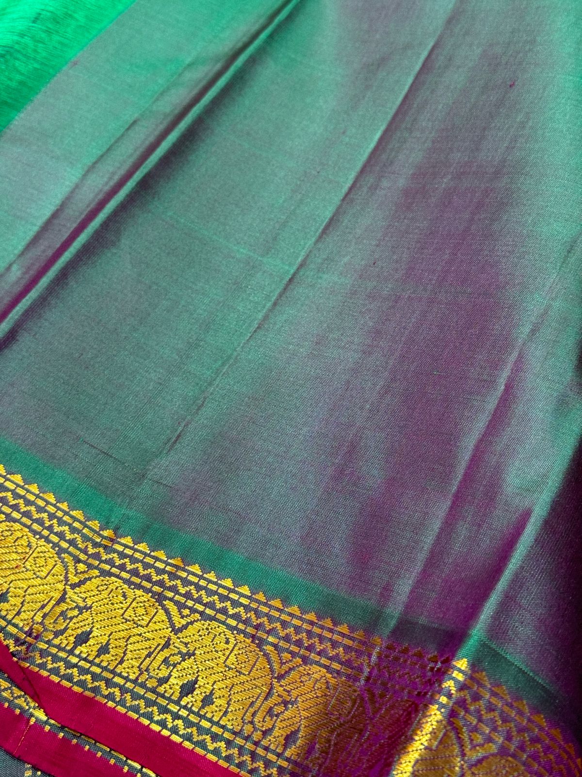 Onion pink with sapphire green