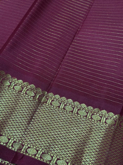 Parrot green / maroon korvai small Zari checks