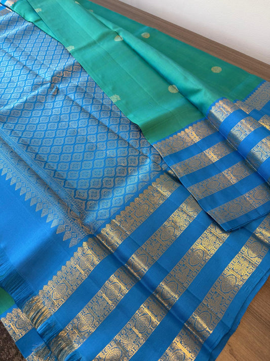 Teal / Copper sulphate blue thambalam / mayil border