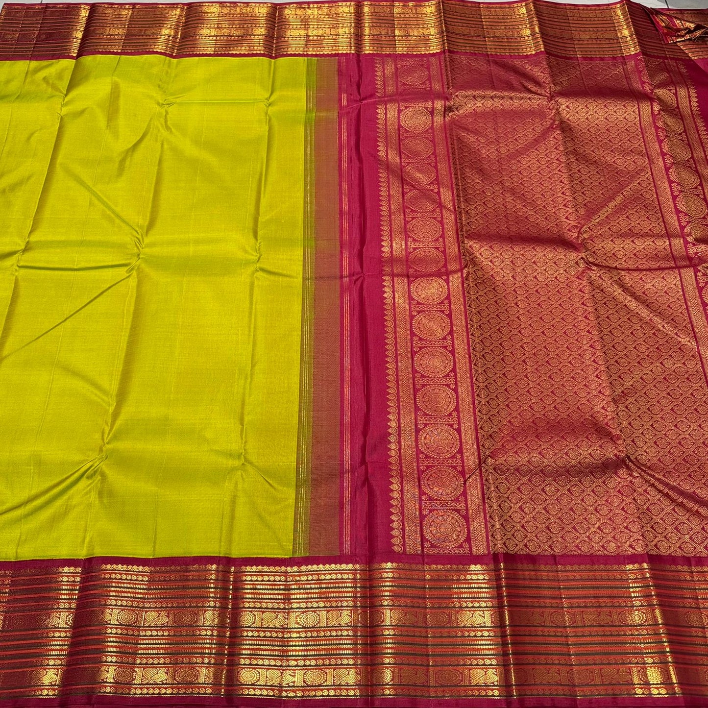Sampanga with arakku red koravi