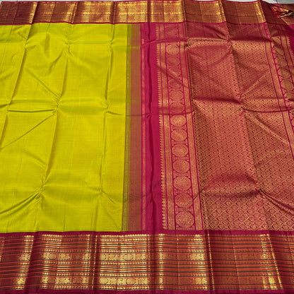 Sampanga with arakku red koravi