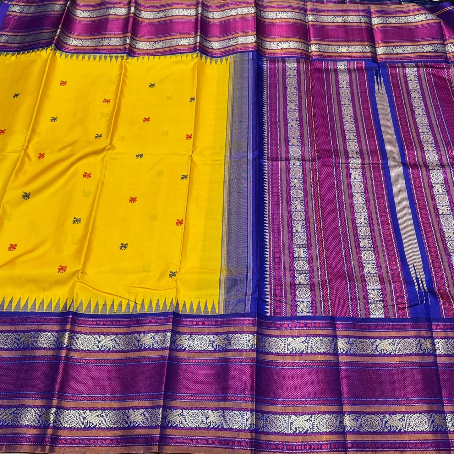 Yellow with royal blue buttas Varisaipet
