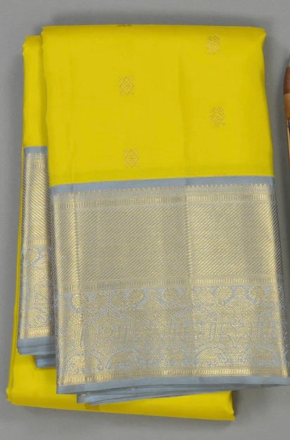 Lemon yellow / pastel grey buttas korvai