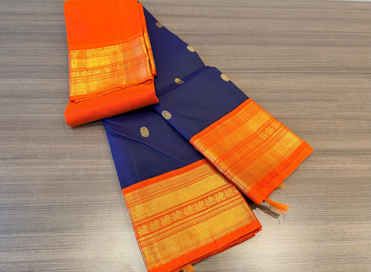 Dark Blue / orange varisaipet buttas korvai