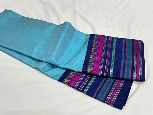 Soft blue/navy blue varisaipet border