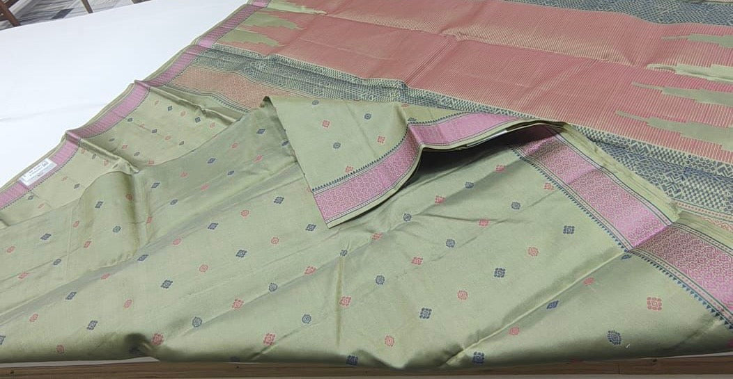 Olive green Pink