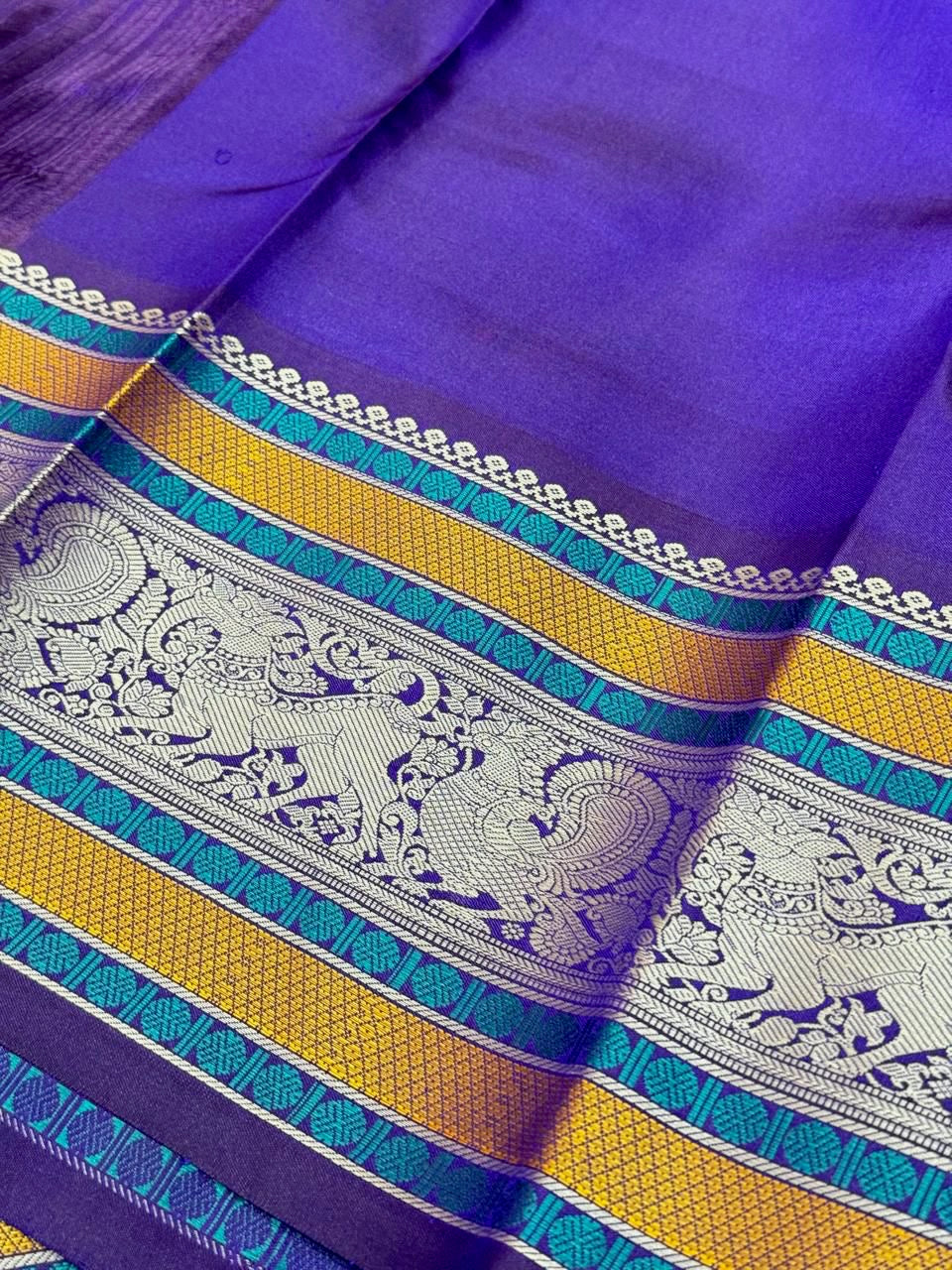 Greyish blue dual tone navanaarikunjaram pallu