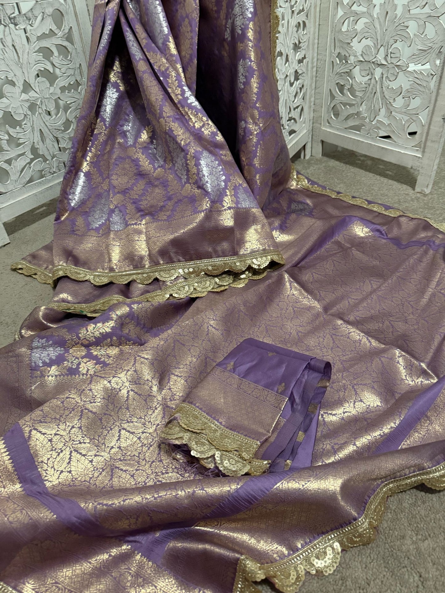 Soft Silk benarasi Lavender gold scallop border
