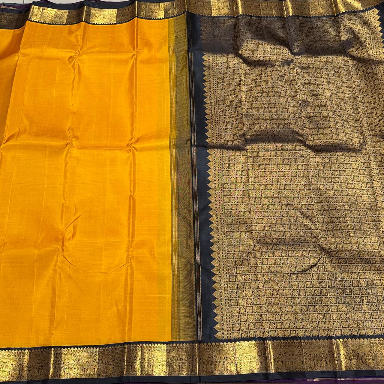 Mustard / black korvai