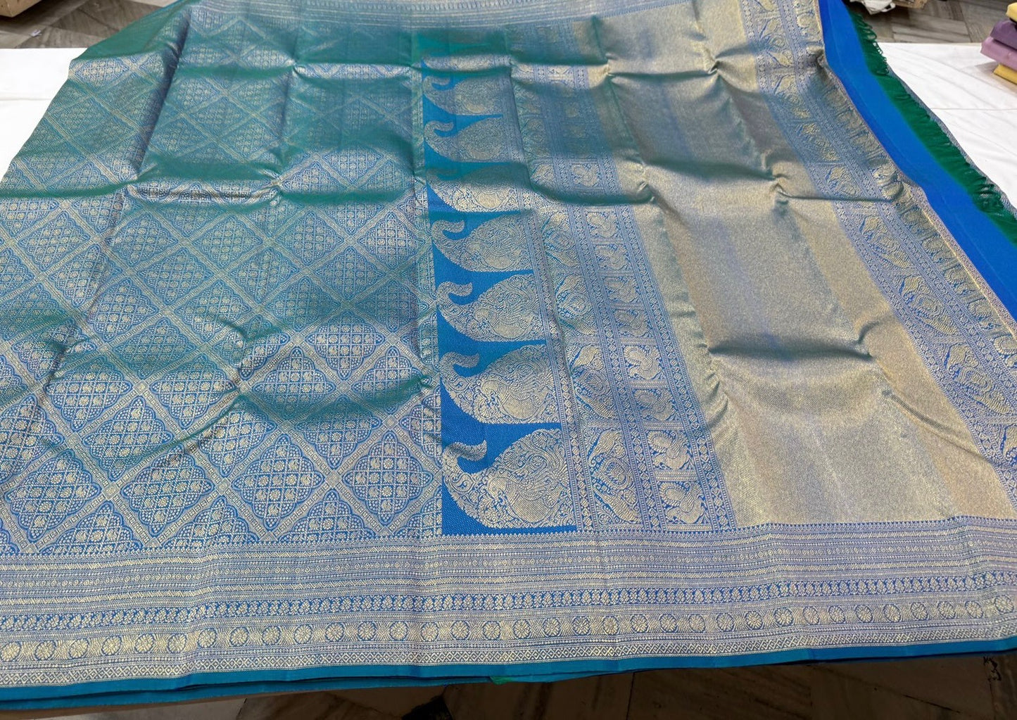 Dual tone blue green Jacquard