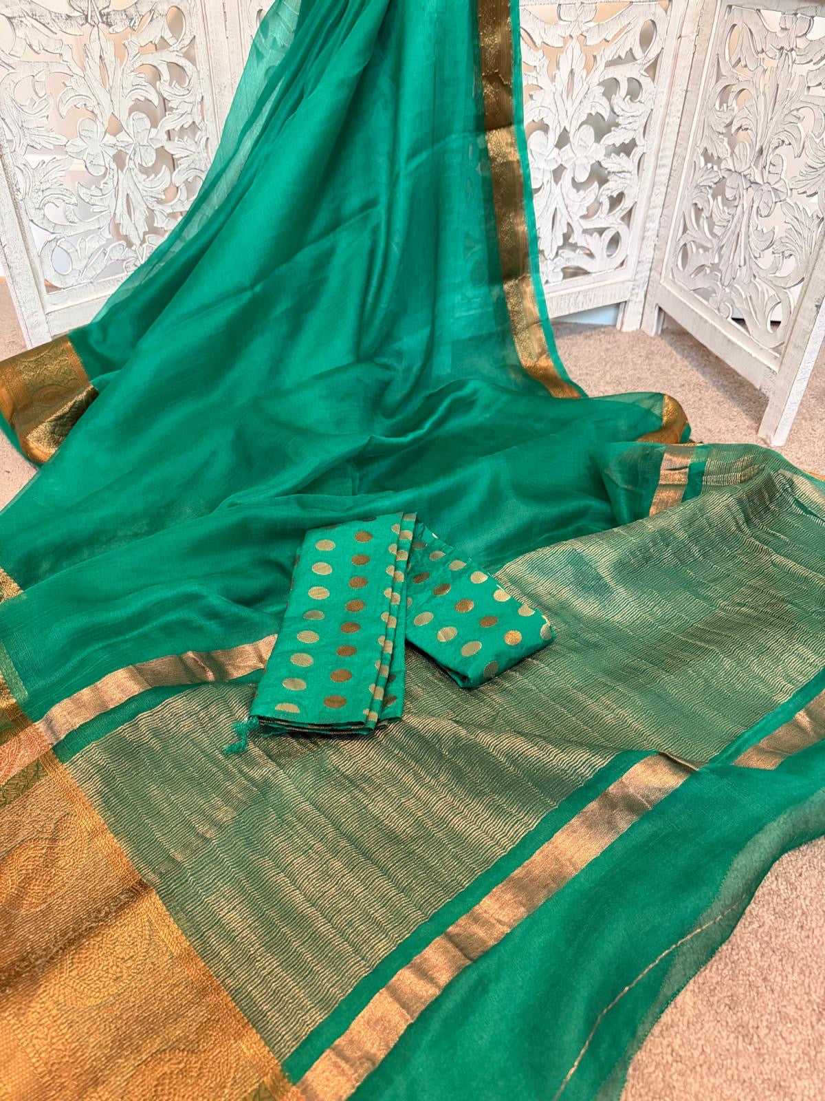 Pure Tissue silk emerald green / gold buttas blouse piece