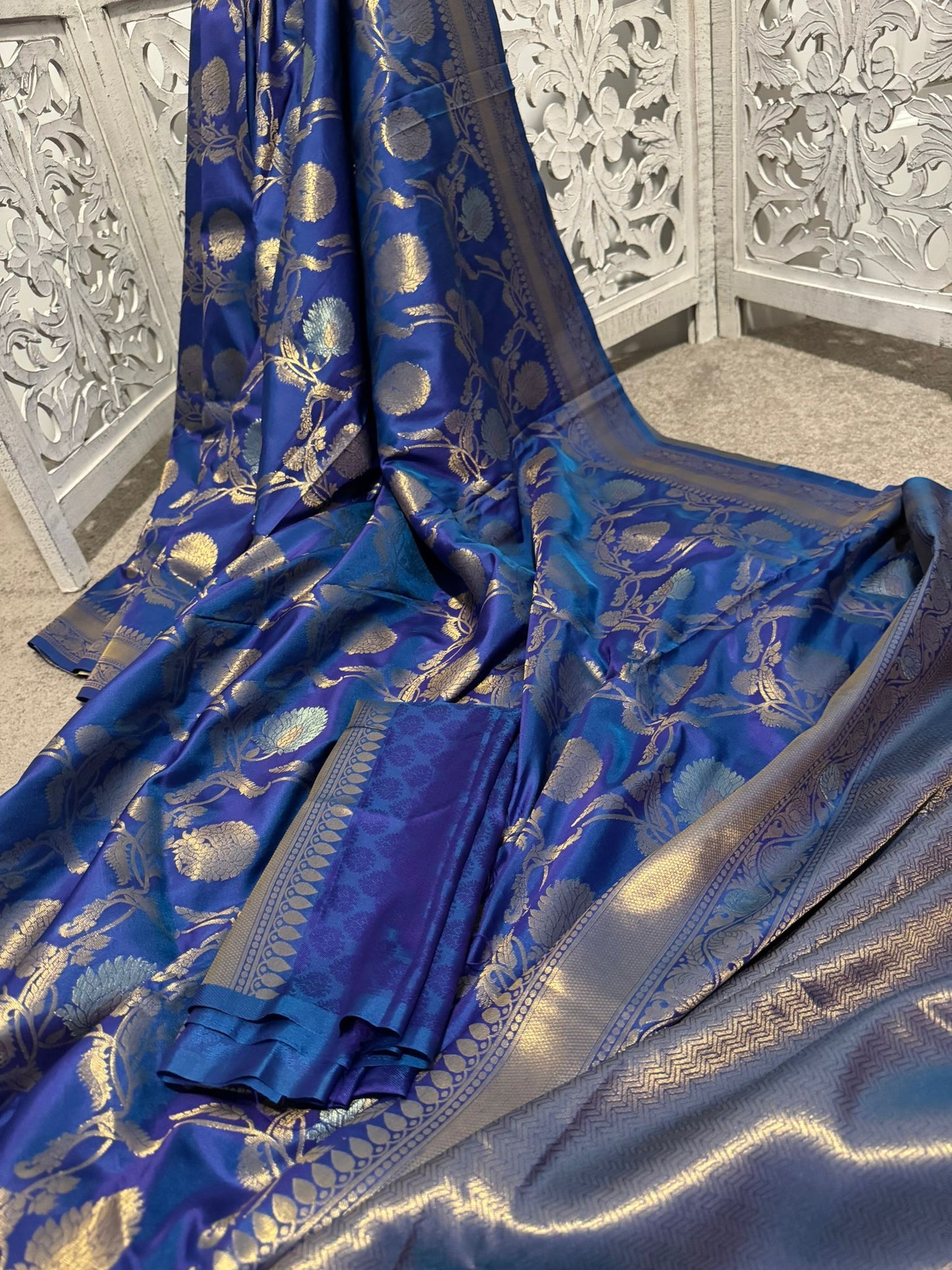 Jangla silk benarasi Royal blue/gold